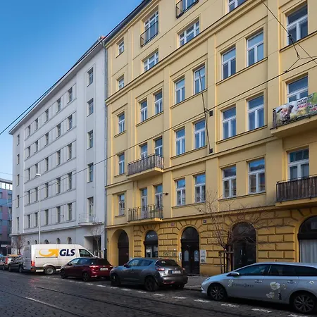 Sunny Safron Lejlighed Prag