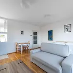 Sunny Safron Apartamento Praga