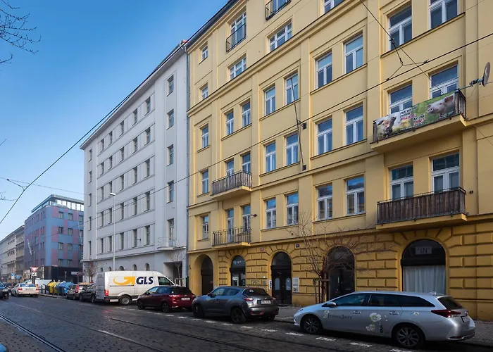 Sunny Safron Lejlighed Prag